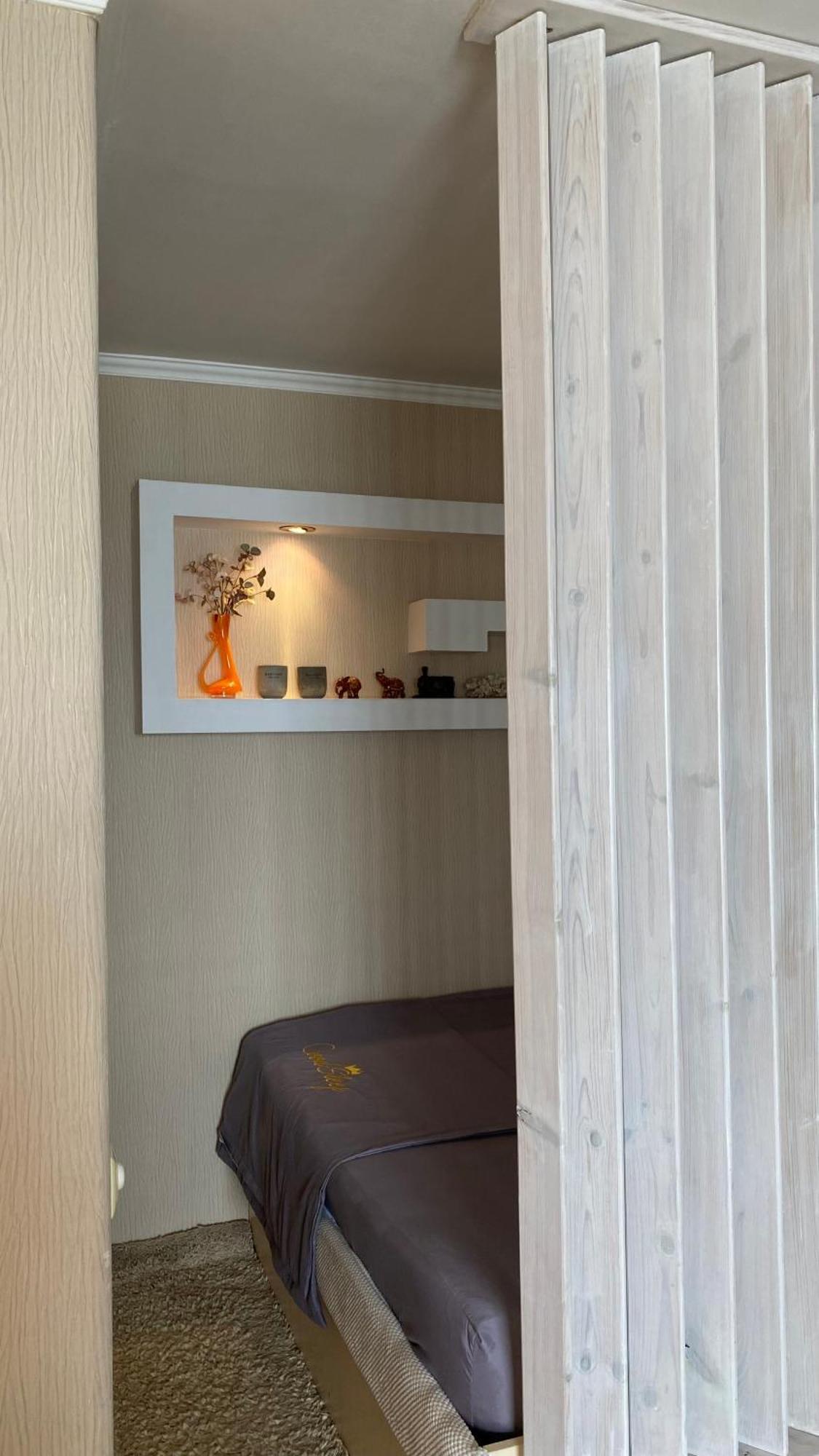 Cozy And Comfortable Apartment Tsjerkasy Buitenkant foto