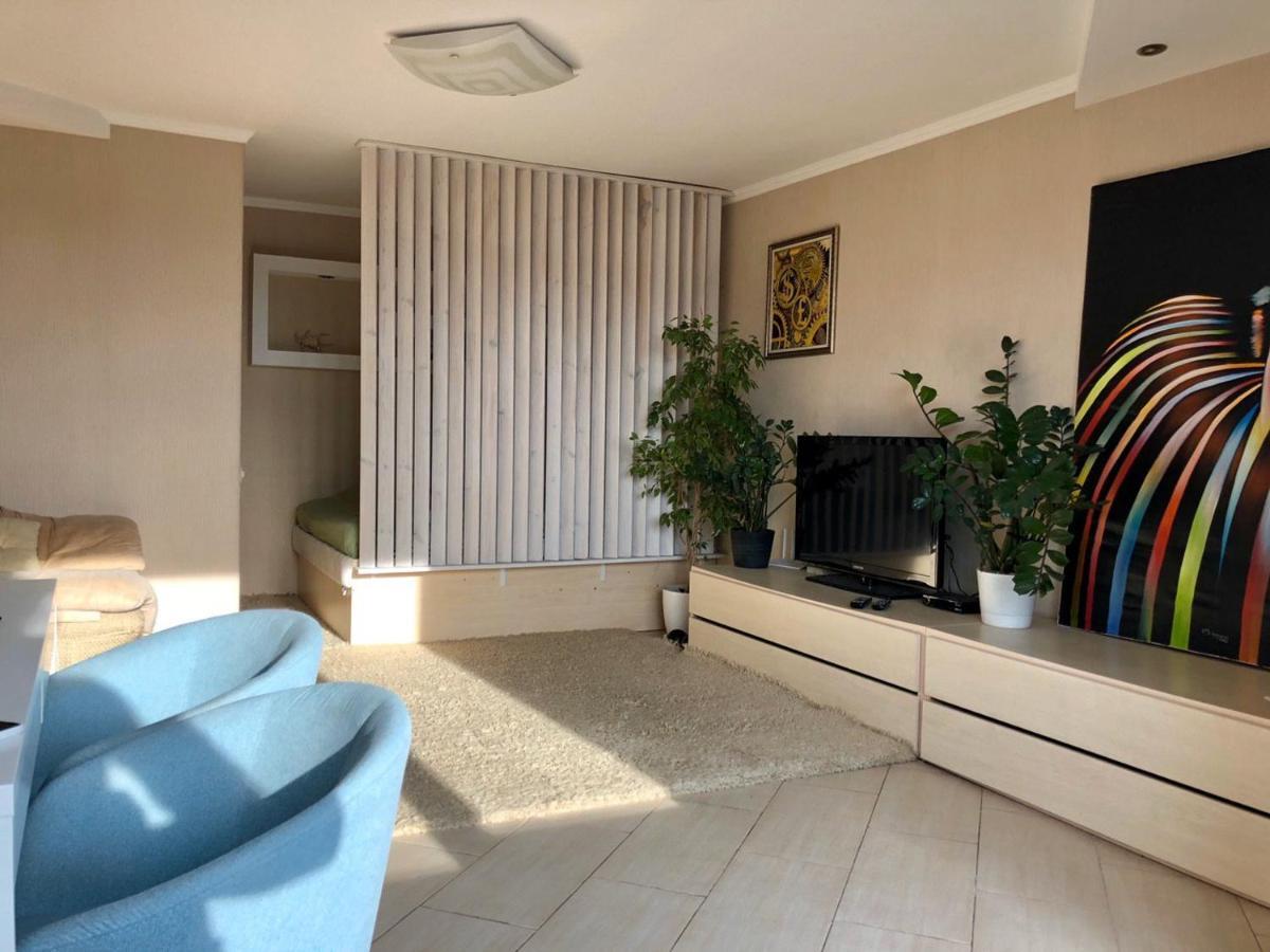 Cozy And Comfortable Apartment Tsjerkasy Buitenkant foto